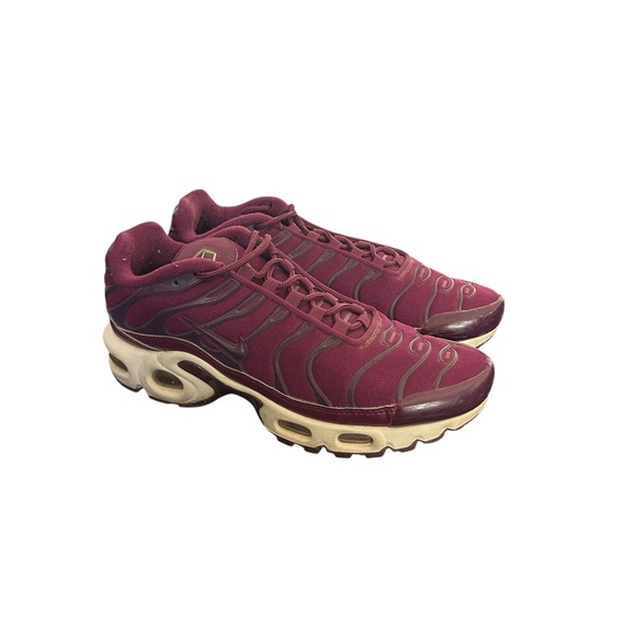 Nike Shoes - Nike Women’s Air Max Plus TN SE AV912-600 Team Red Shoes Sneakers Size 7.5